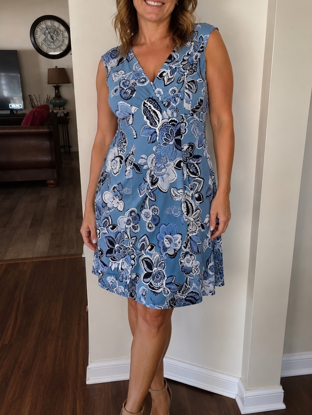 Emfocus Embroderd Flowers Blue's & White V-Neck Sleeveless Dress